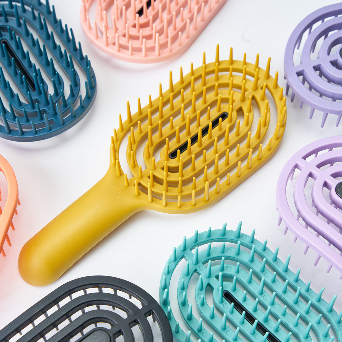 VIC+ SECRET Zero Tangle Brush-Q3 Secondary image